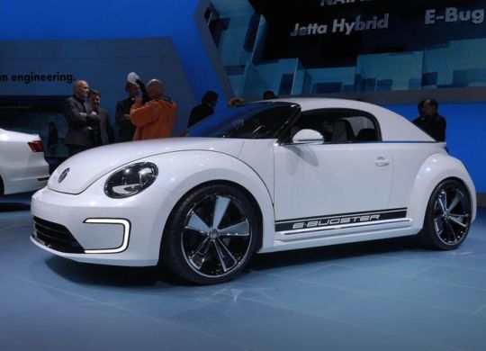 Как может выглядеть электрический Beetle, производитель показал в 2012 году на автосалоне в Детройте (США). Концепт-кар назвали E-Bugster