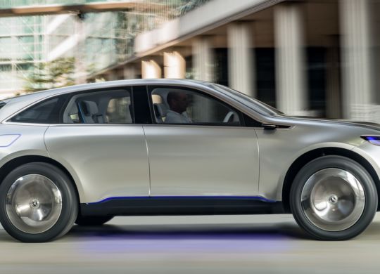 Generation EQ, Exterieur ;
Generation EQ, exterior;