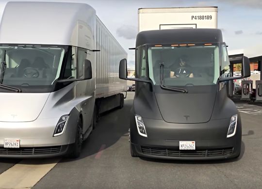 tesla-semi-rocklin-supercharger-ca